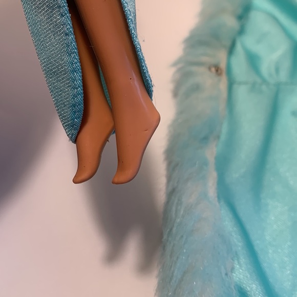 1985 Magic Moves Barbie - Picture 10 of 12